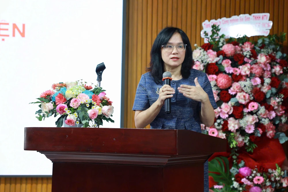 TS.Thái Thị Tuyết Dung, Trưởng ban Pháp chế ĐHQG TP.HCM phát biểu (1).jpg