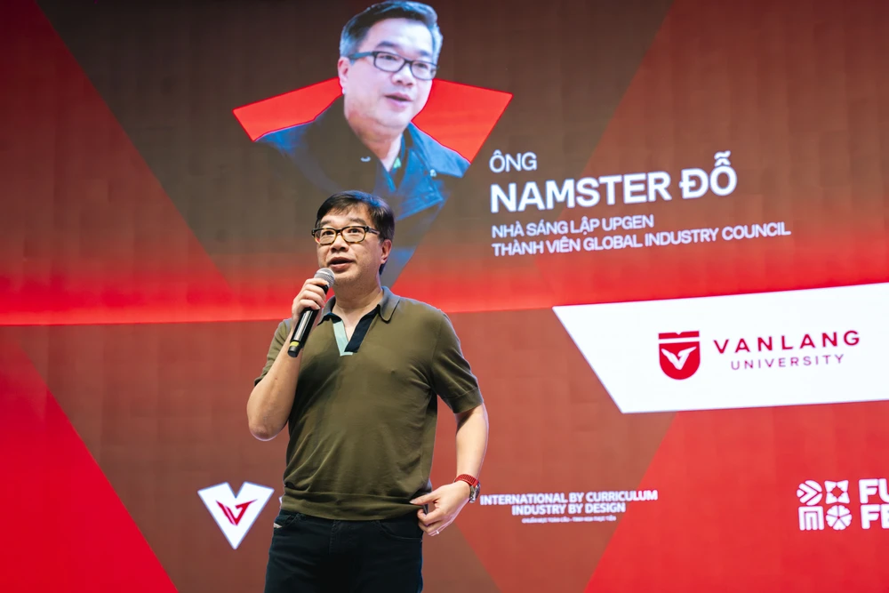 dai-hoc-van-lang-huong-nghiep (2).jpg