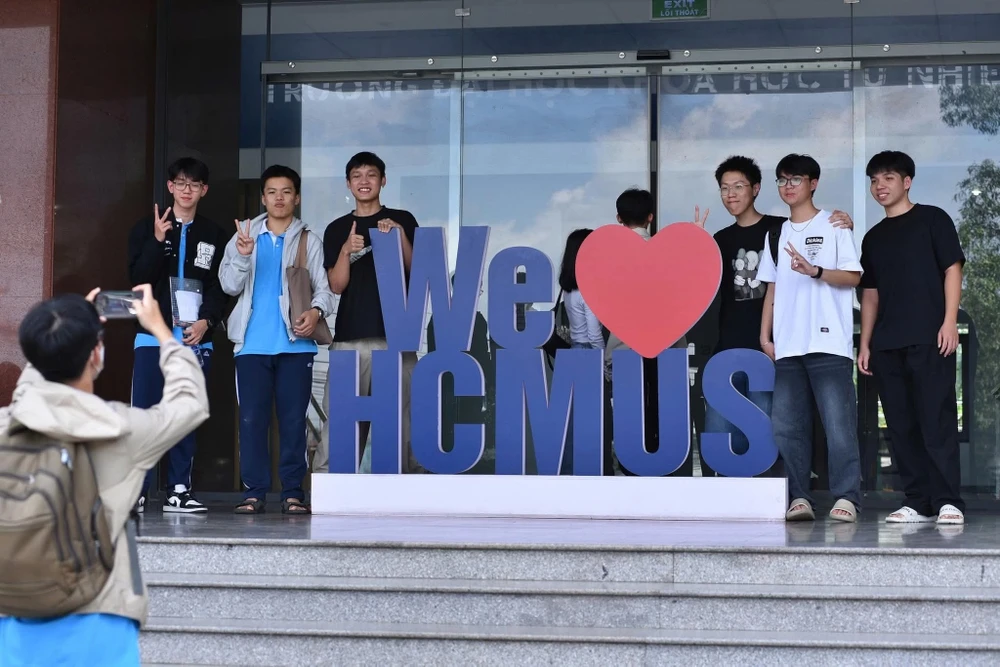 thi-danh-gia-nang-luc-dot-1 (1).jpg