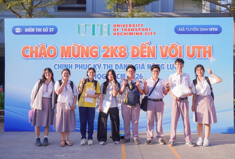 UTH-thi-danh-gia-nang-luc (2).JPG