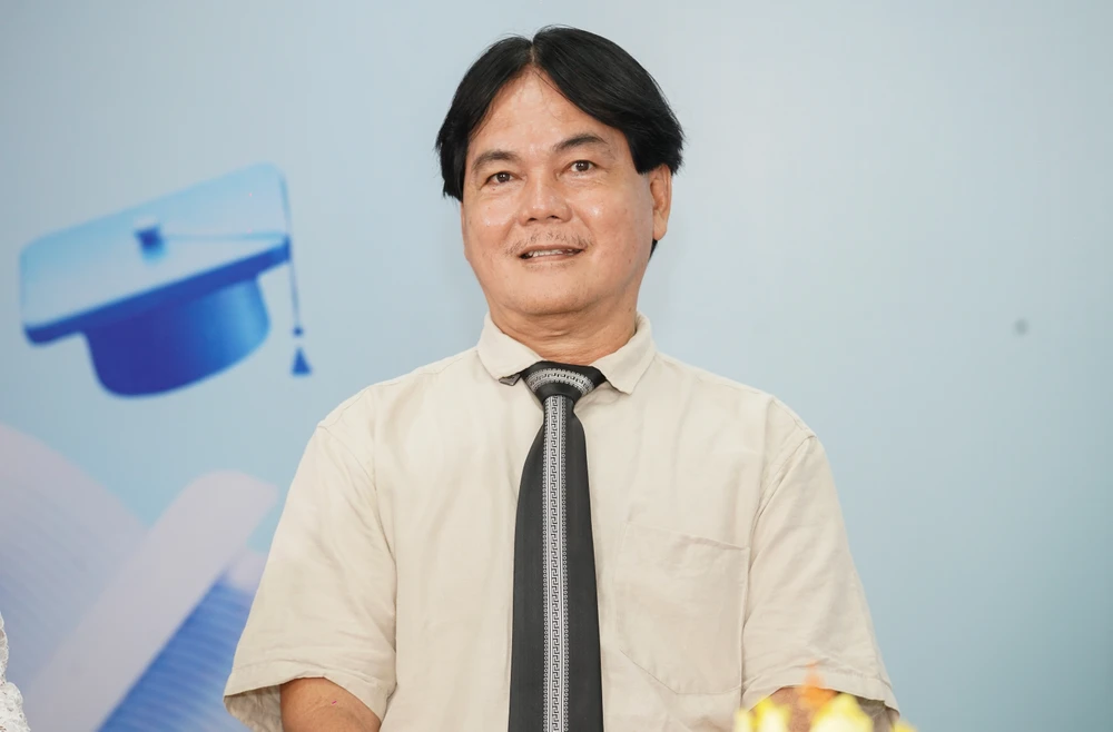 on-thi-cuoi-cap-bao-phap-luat-tp-hcm (14).jpg