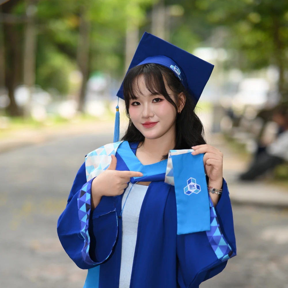 truong-dai-hoc-bach-khoa-tot-nghiep-xuat-sac (2).jpg