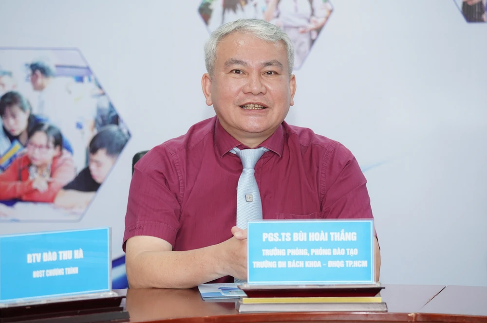 tuyen-sinh-dh-talkshow-bao-phap-luat-tp-hcm (6).jpg
