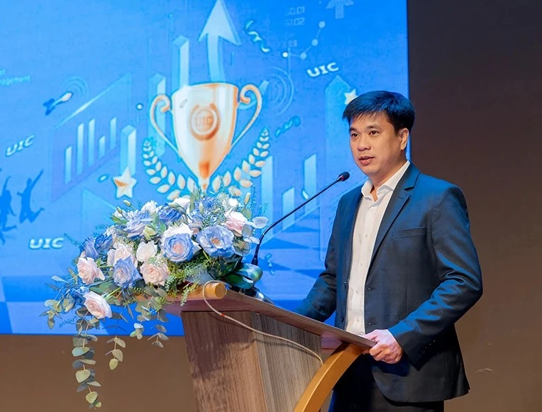 giam-doc--dai-hoc-kinh-te-tp-hcm.jpg