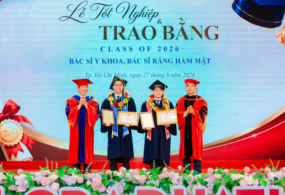 truong-dh-quoc-te-hong-bang (1).jpg