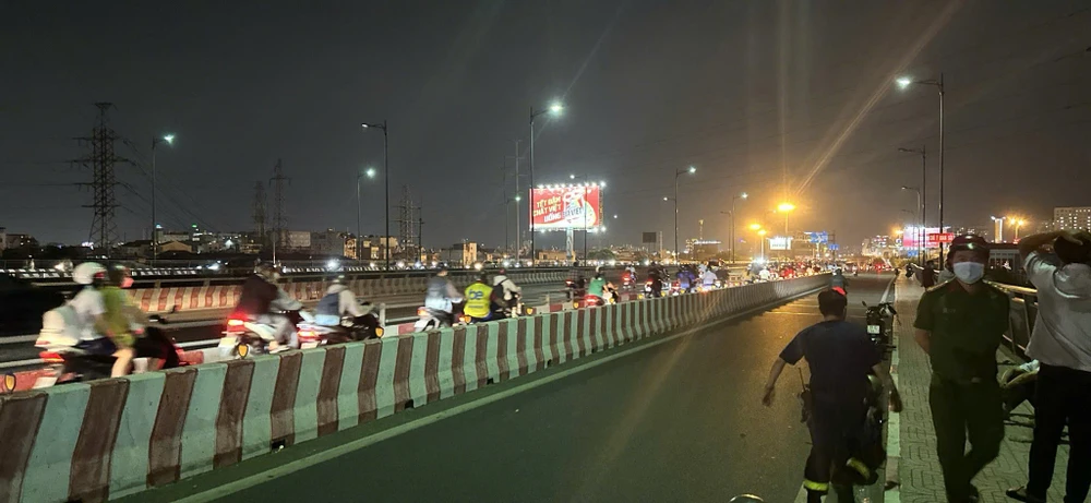 dang-ket-xe-nghiem-trong-tren-duong-pham-van-dong-tu-quan-binh-thanh-noi-dai-tp-thu-duc (4).jpg