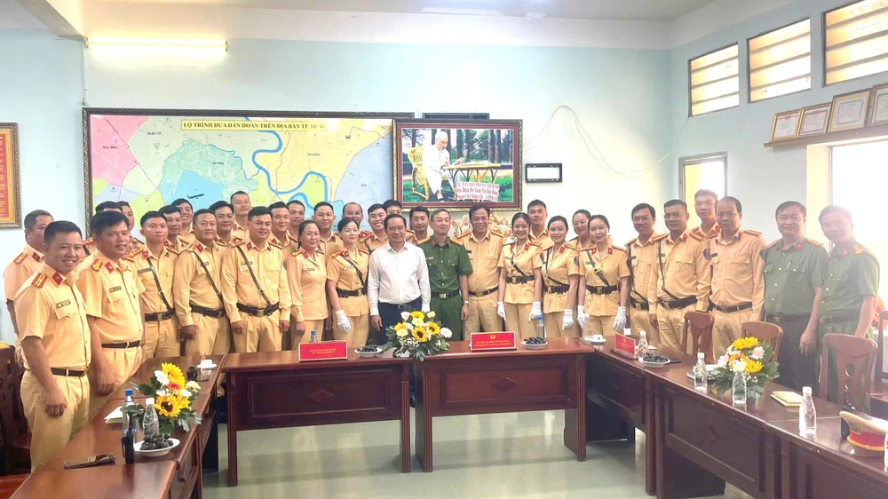 Chủ tịch UBND TP.HCM Nguyễn Văn Được đến thăm, động viên lực lượng CATP trước dịp Lễ 30-4