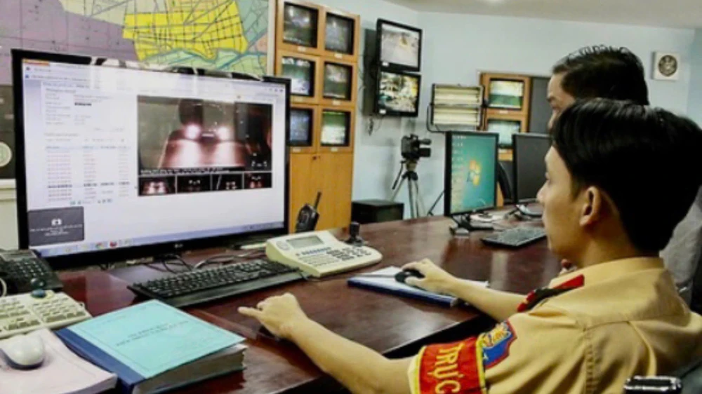 CSGT cảnh báo chiêu lừa nộp ‘phạt nguội’, gửi giấy phạt qua shipper