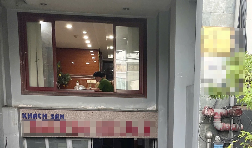 cong-an-dieu-tra-vu-nguoi-dan-ong-chet-bat-thuong-tai-khach-san-o-quan-go-vap (1).jpg