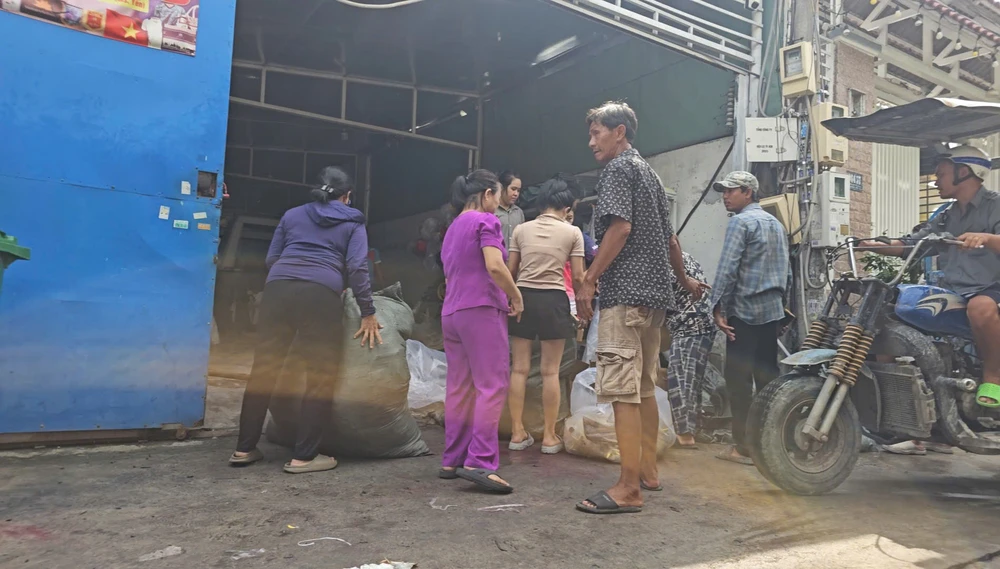 chay-cong-ty-in-an-thieu-rui-nhieu-tai-san-o-quan-12 (1).jpg