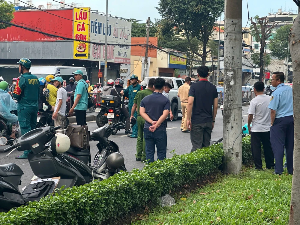Một người tử vong sau va chạm trên đường ở quận Gò Vấp, giao thông ùn tắc nghiêm trọng