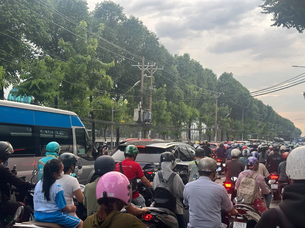 mot-nguoi-tu-vong-sau-va-cham-tren-duong-o-quan-go-vap-giao-thong-un-tac-nghiem-trong (2).jpg