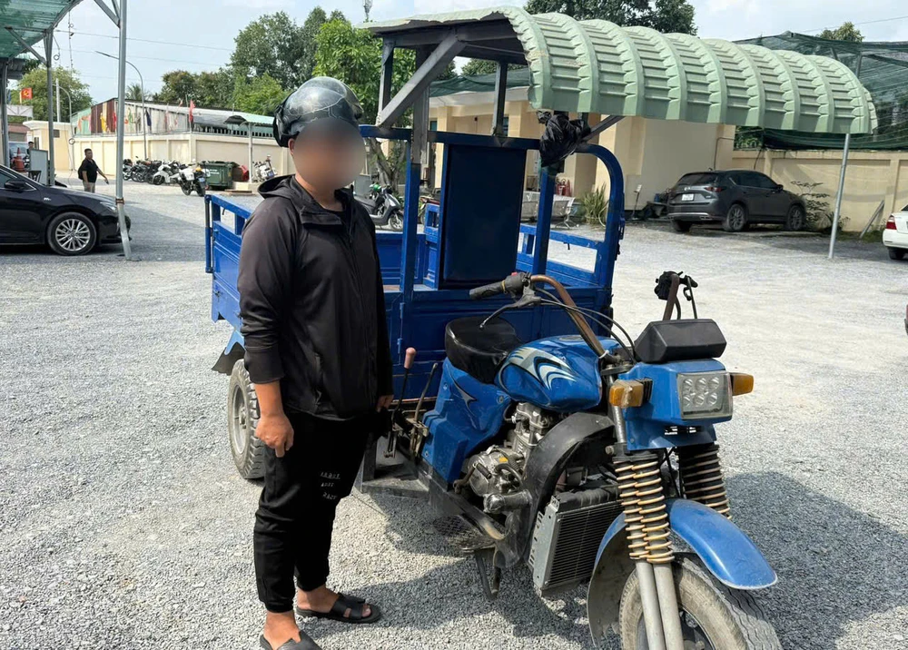 xu-phat-tai-xe-xe-ba-gac-chay-nguoc-chieu-chan-duong-xe-o-to-o-huyen-cu-chi (1).jpg