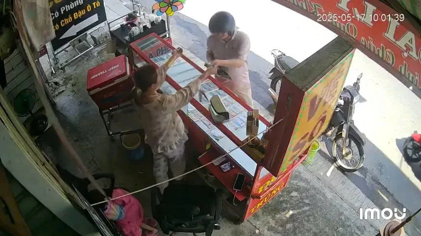 dieu-tra-vu-nguoi-dan-ong-dung-ve-so-gia-lua-nhieu-dai-ly-o-tp-hcm (1).jpg