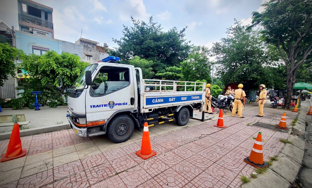 Tăng cường xử lý vi phạm tốc độ trên tuyến đường Phạm Văn Đồng