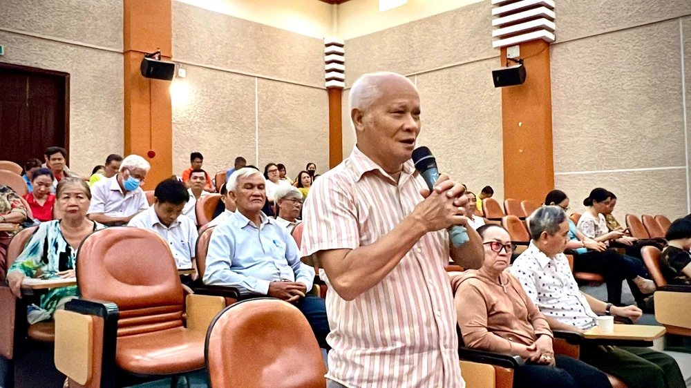 cu-tri-quan-tan-phu-giai-phap-nao-cho-nguoi-dan-khi-mua-nham-hang-nhai-hang-gia (2).jpg