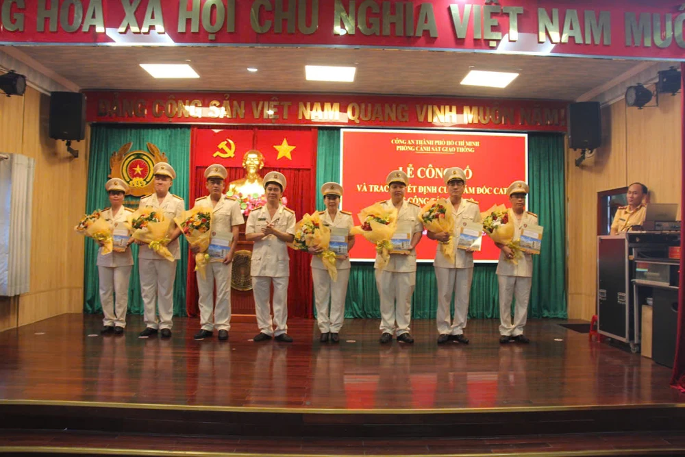 cong-bo-quyet-dinh-nhan-su-phong-csgt-cong-an-tp-hcm (3).jpg