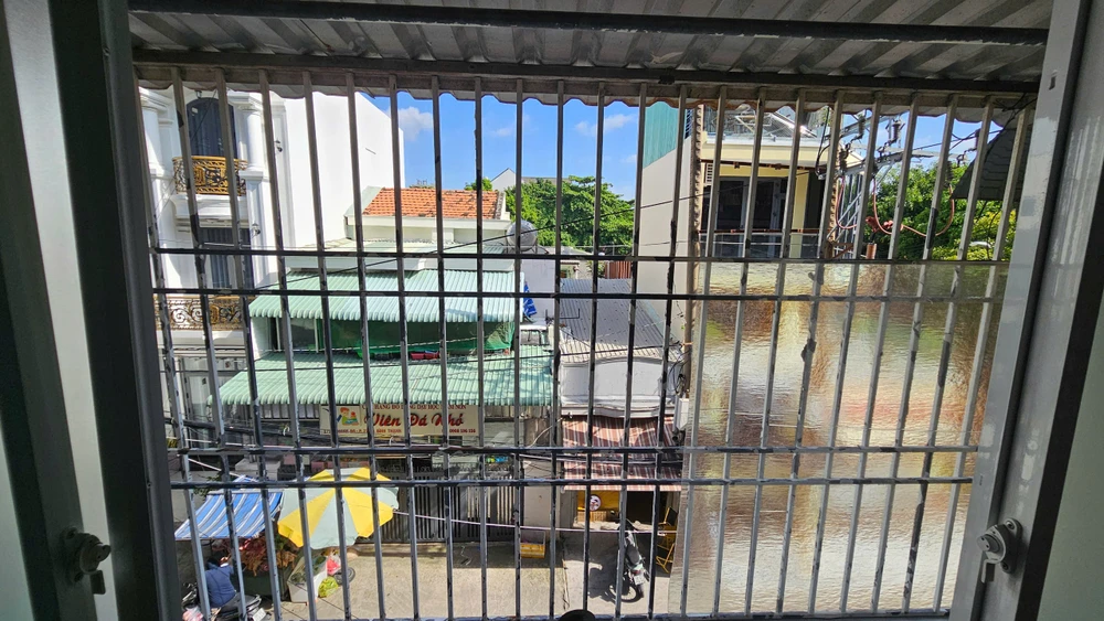 tp-hcm-thao-do-khung-sat-chuong-cop-mo-loi-thoat-hiem-thu-hai (10).jpg