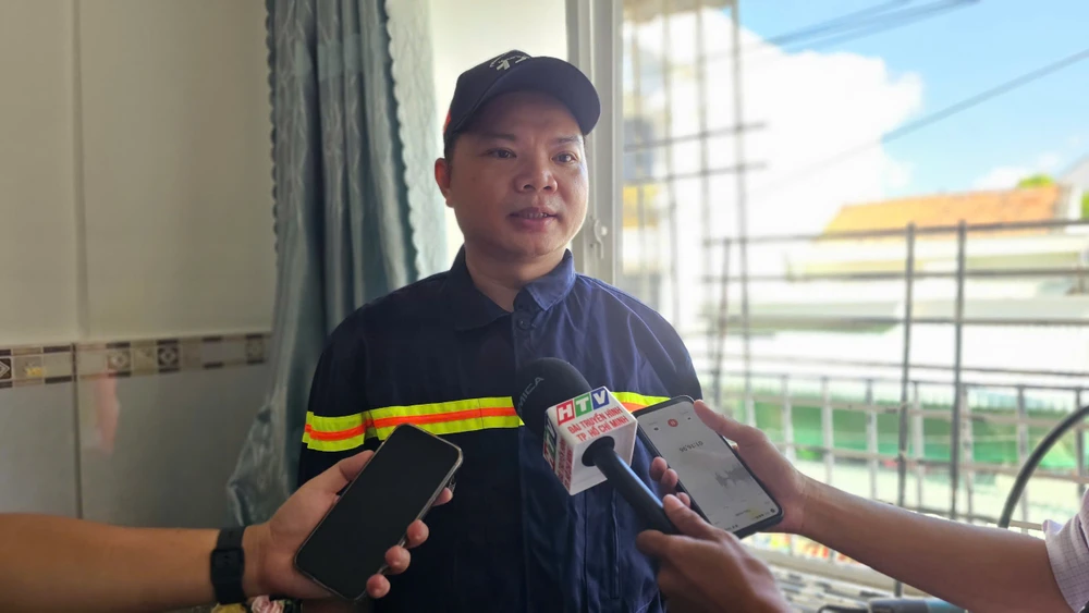 tp-hcm-thao-do-khung-sat-chuong-cop-mo-loi-thoat-hiem-thu-hai (12).jpg