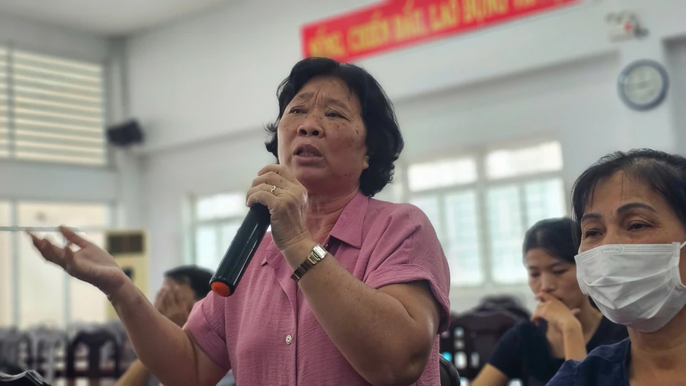 cu-tri-tp-hcm-buc-xuc-vi-duong-hu-ngap-nang-khi-mua-lon-va-trieu-cuong (1).jpg