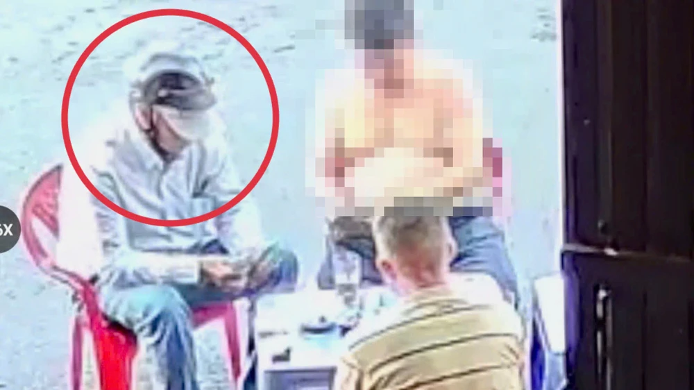 Bị lừa cầm 2 điện thoại iPhone 16 giả, người đàn ông mất 30 triệu đồng