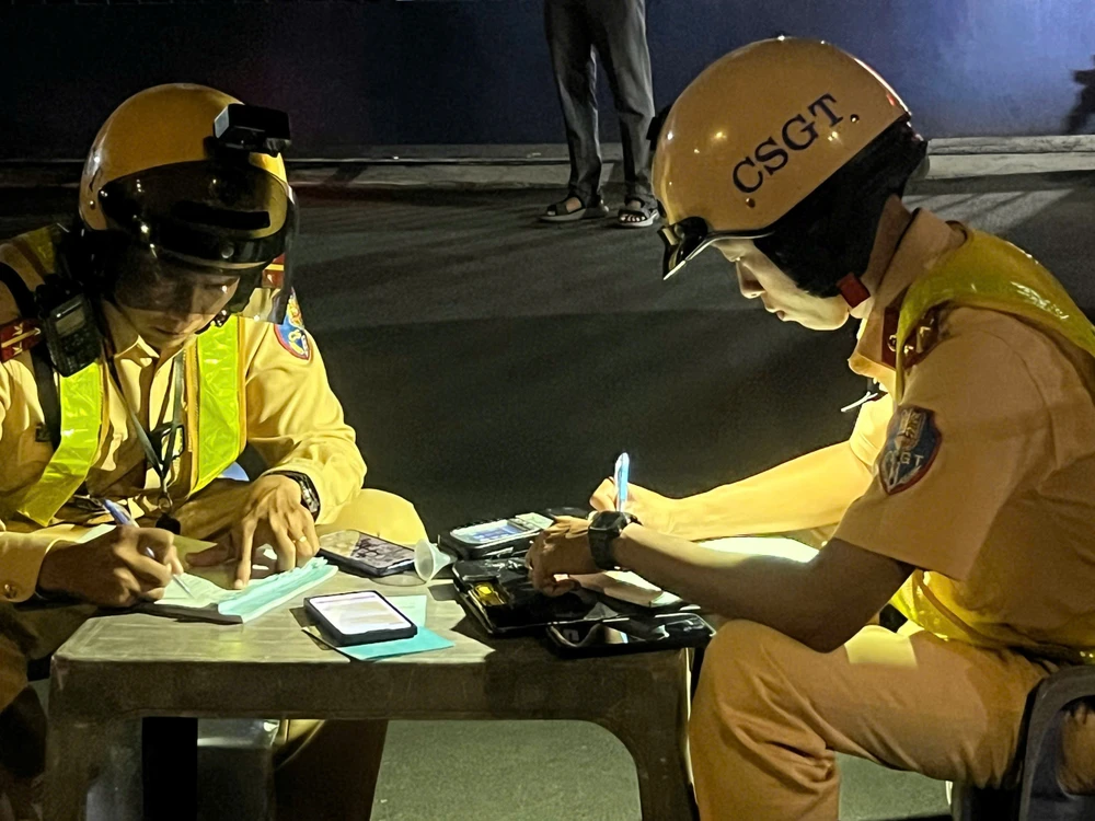 TP.HCM: Tìm chỗ đi vệ sinh, tài xế ô tô vượt quá 36km/h tốc độ tối đa cho phép trên đường Lê Quang Đạo