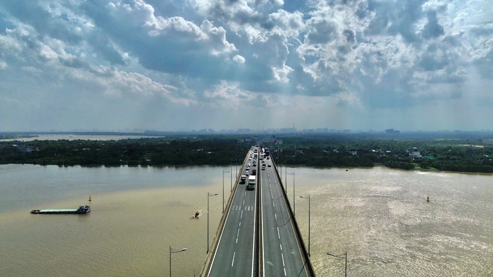 cao-toc-tp-hcm-long-thanh-dau-giay-thong-thoang-tro-lai-sau-thoi-gian-sua-chua-khe-co-gian (3).jpg