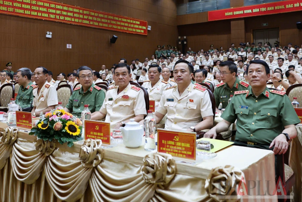 dang-bo-cong-an-tp-hcm-to-chuc-dai-hoi-dai-bieu-lan-thu-i-nhiem-ky-2025-2030 (4).jpg