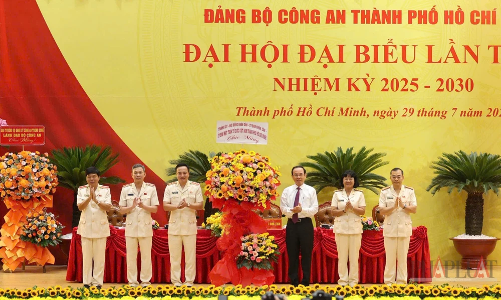 dang-bo-cong-an-tp-hcm-to-chuc-dai-hoi-dai-bieu-lan-thu-i-nhiem-ky-2025-2030 (6).jpg