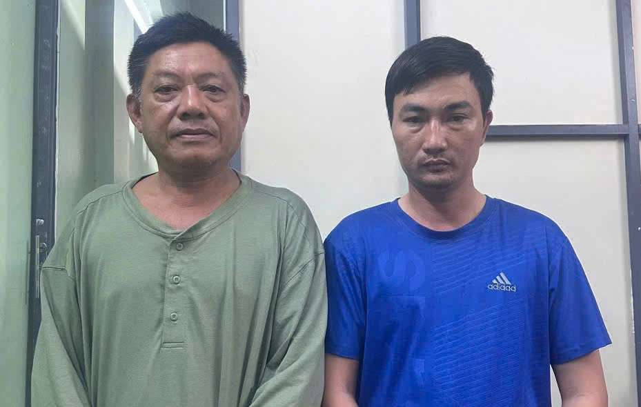 Khởi tố 2 người đàn ông cầm gậy sắt đuổi đánh nhau trên đường