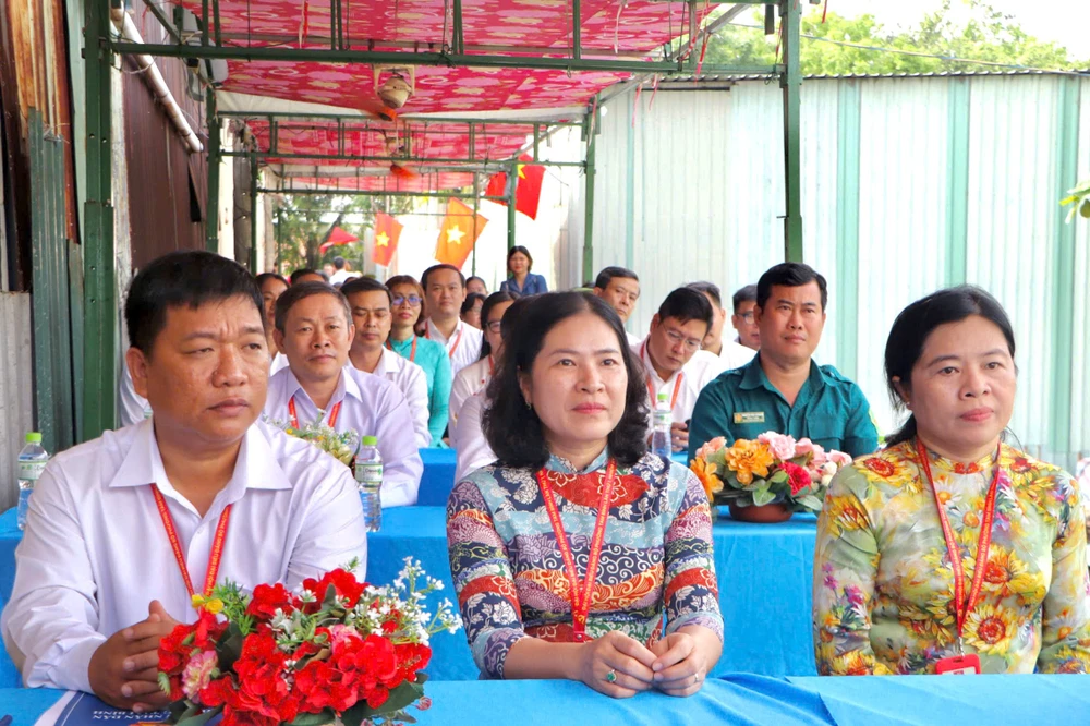 Phường Tam Bình khánh thành 3 công trình hạ tầng chào mừng Đại hội Đảng bộ