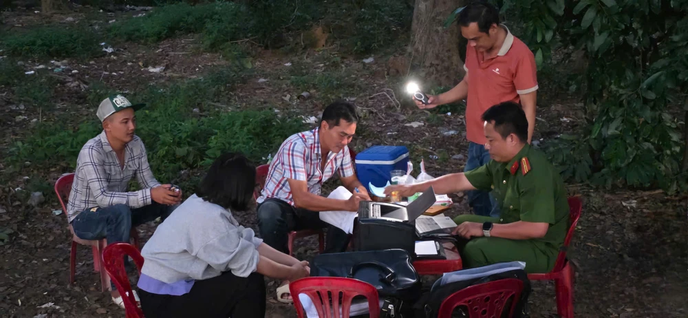 tp-hcm-bat-giam-doc-cong-ty-do-trom-600-tan-rac-gay-o-nhiem-moi-truong (4) - Copy - Copy.jpg