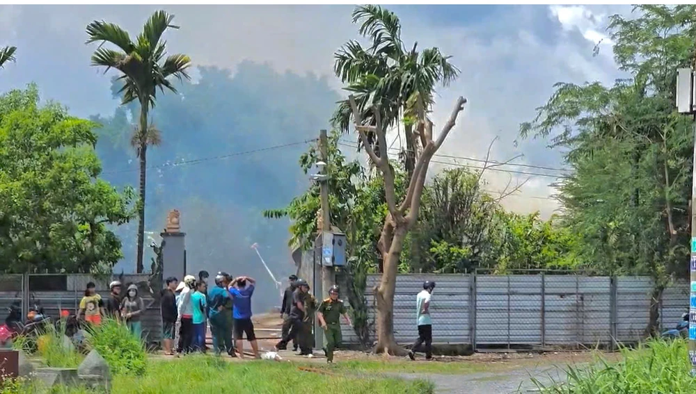 tp-hcm-chay-nha-trong-hem-tren-duong-vo-van-van (2).jpg