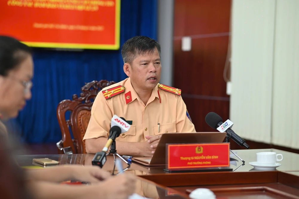 CSGT TP.HCM giám sát giao thông bằng flycam dịp lễ 2-9