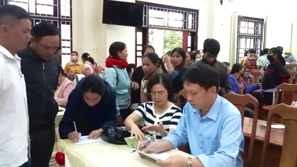 quang-ngai-bat-dau-tang-qua-cho-nguoi-dan-dip-quoc-khanh-2-9 (4).jpg