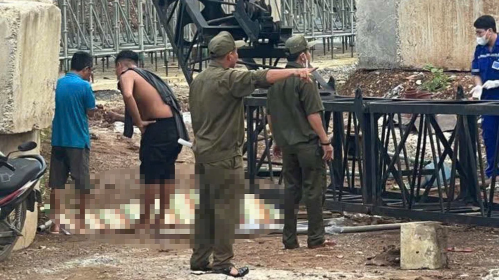 Đứt cáp cần cẩu tại công trường Vành đai 3, một công nhân tử vong