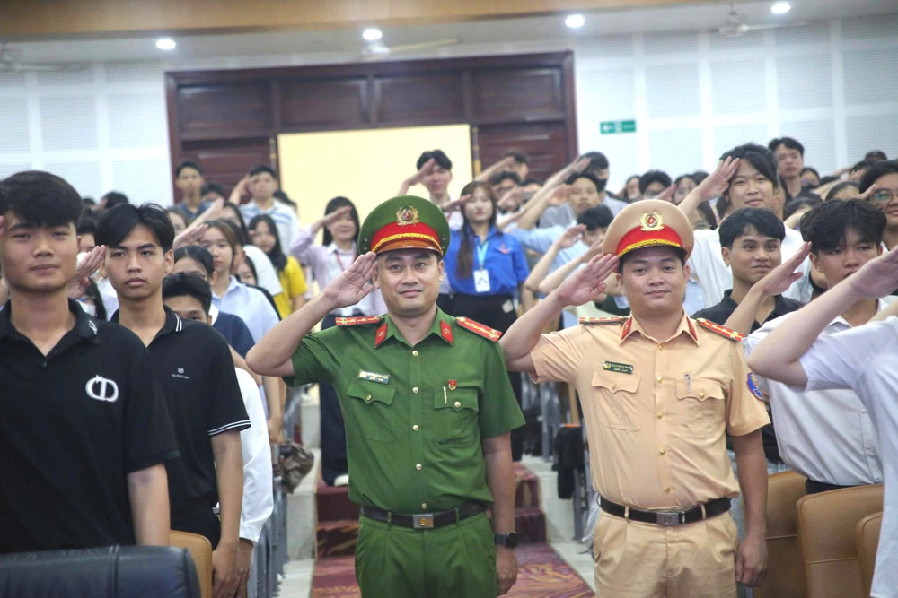 Nhiều sinh viên dễ sập bẫy “cuộc gọi giả danh”