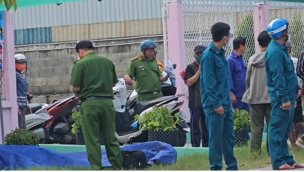 TP.HCM: Người phụ nữ tông trụ điện tử vong khi đang trên đường đến bệnh viện