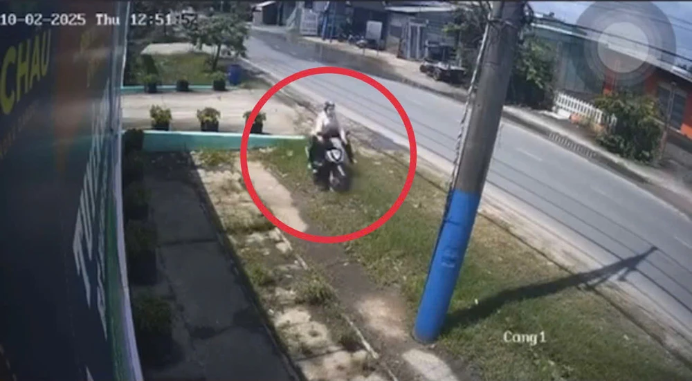 tp-hcm-nguoi-phu-nu-tong-tru-dien-tu-vong-khi-dang-tren-duong-den-benh-vien (2).jpg