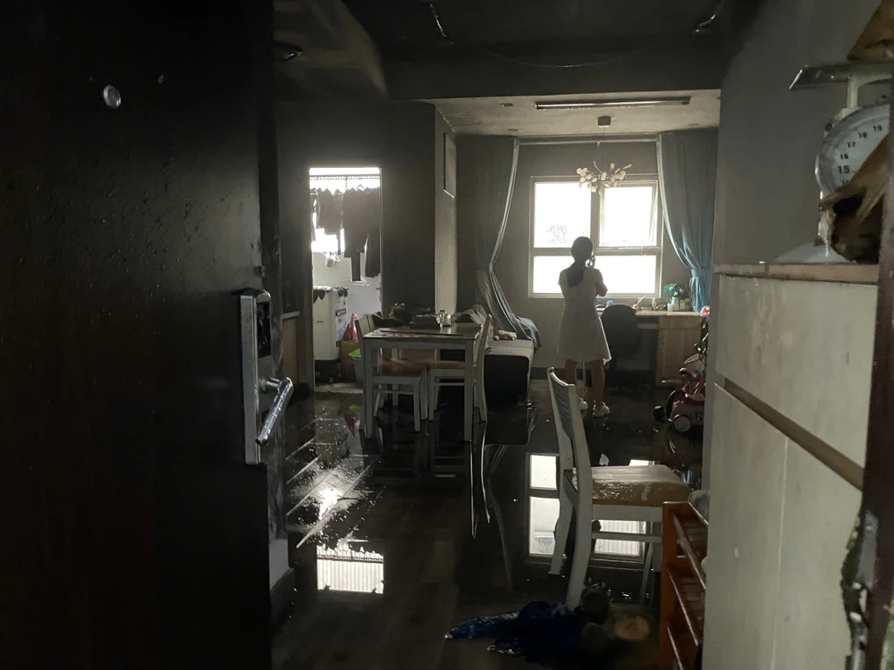 chay-can-ho-tang-15-chung-cu-dat-gia-cu-dan-hoang-loan-thao-chay (4).jpg