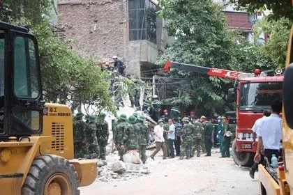 cứu hộ sập nhà hà nội