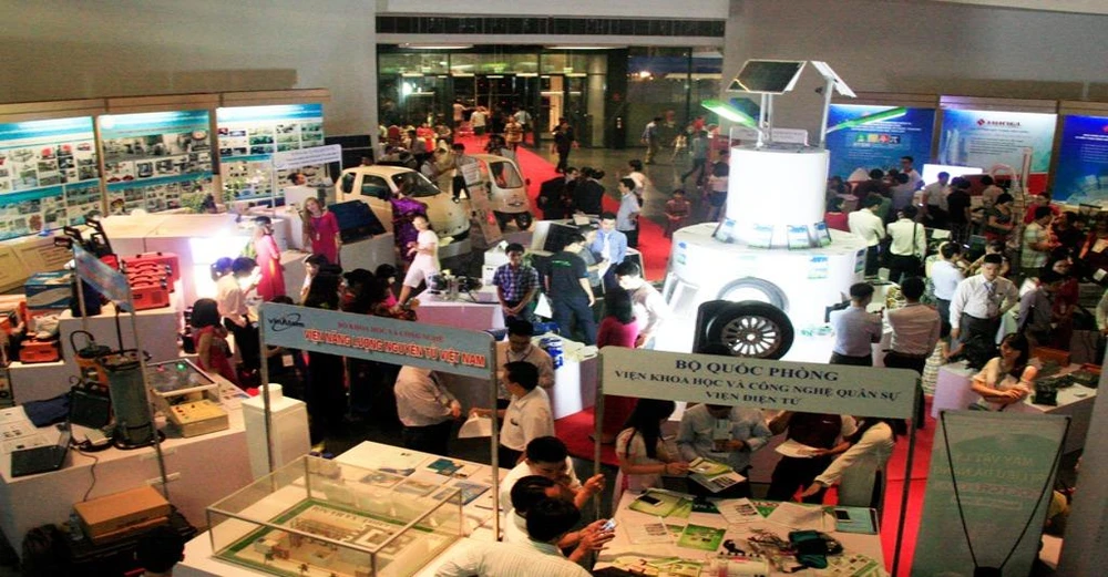 chợ công nghệ 2016