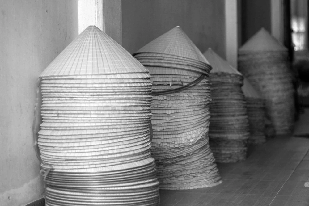Những điều ít biết về nghề làm nón lá làng Chuông ảnh 6