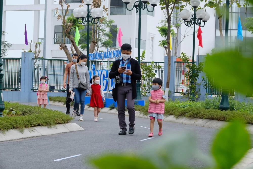 UBND TP Hà Nội yêu cầu các trường tuyệt đối không được nhận trẻ thiếu tuổi vào lớp 1. Ảnh: PHI HÙNG