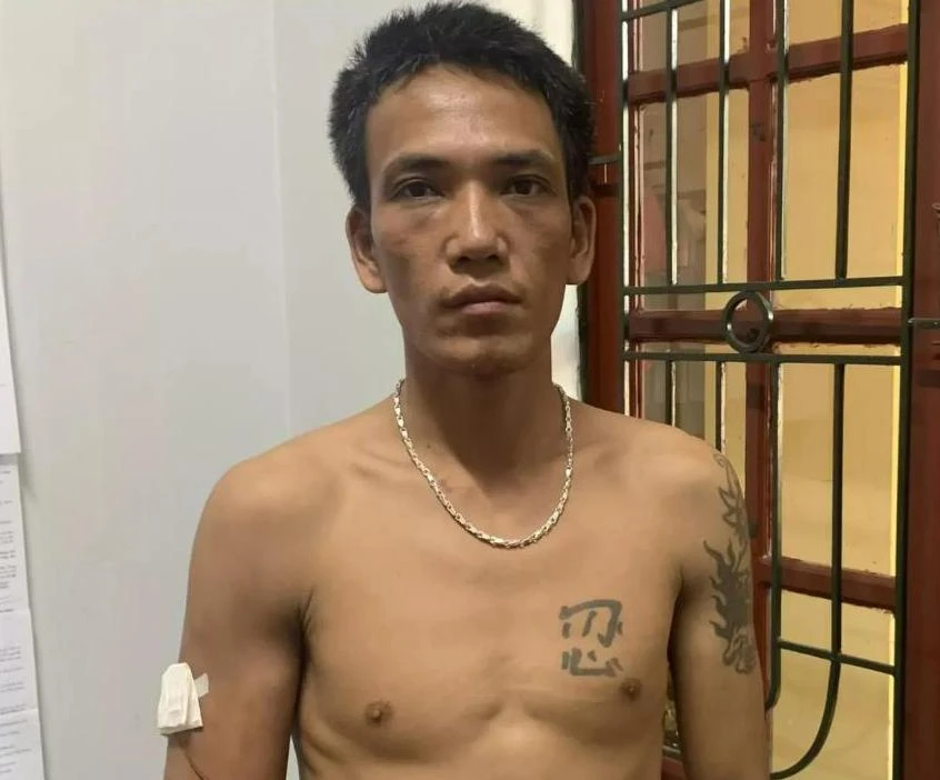 Nghi phạm Đàm Văn Vạn tại cơ quan công an. Ảnh: CACC