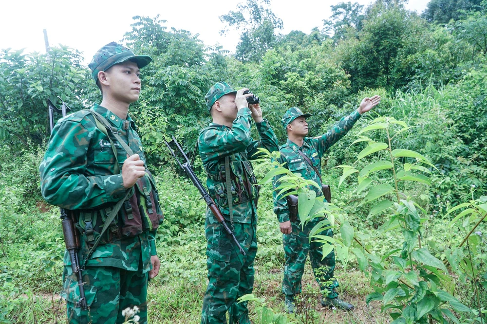 Công tác kiểm tra, kiểm soát biên giới luôn được các cán bộ, chiến sĩ Bộ đội Biên phòng Sơn La đặc biệt quan tâm.