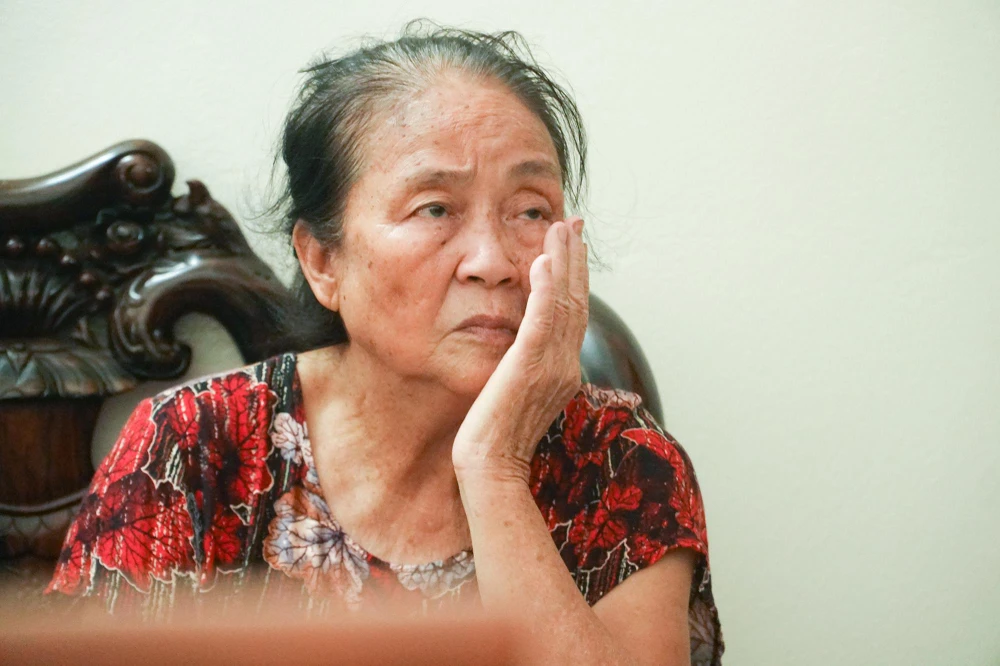 Bà ngoại của Trung úy Việt cho biết anh là người sống rất tình cảm với mọi người. Ảnh PHI HÙNG