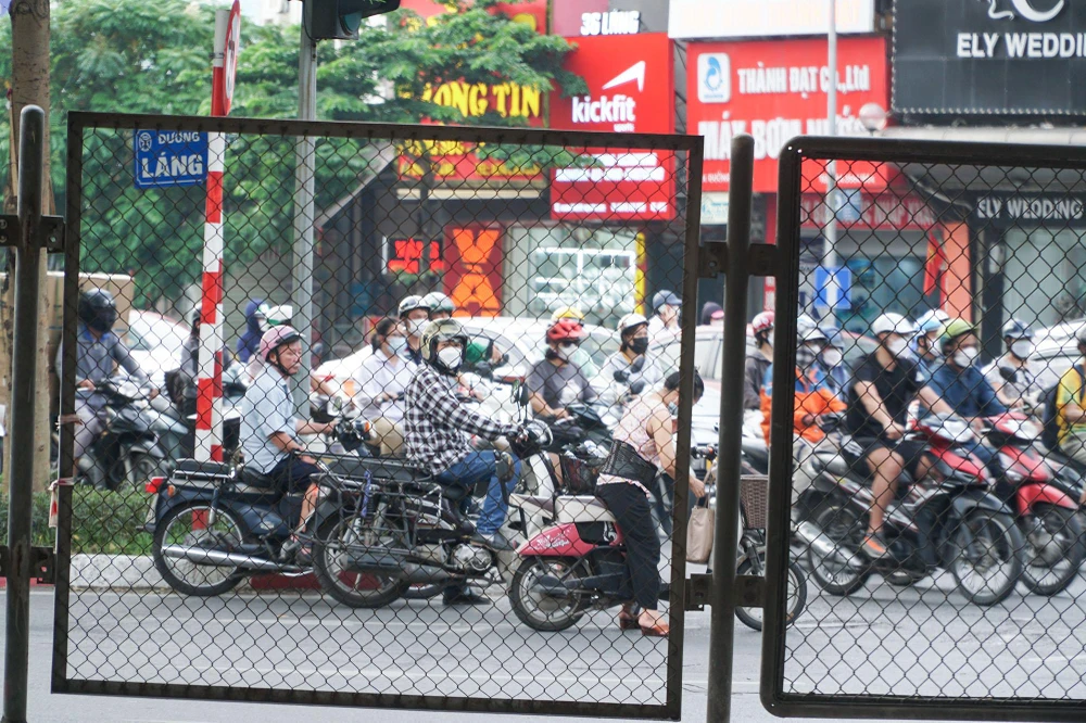 Dù vậy, theo ghi nhận tình hình giao thông ở đây vẫn không khả quan.