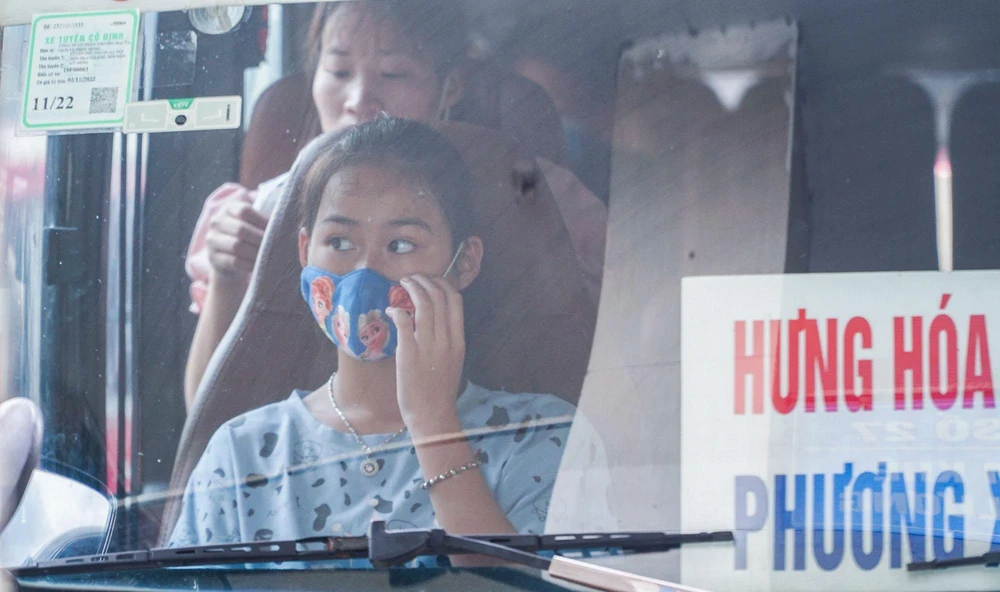 Bến xe cũng liên hệ với các đơn vị vận tải, lái xe, phụ xe tăng cường kiểm tra phương tiện về cả số lượng cũng như chất lượng, không để xảy ra tình trạng thiếu phương tiện.