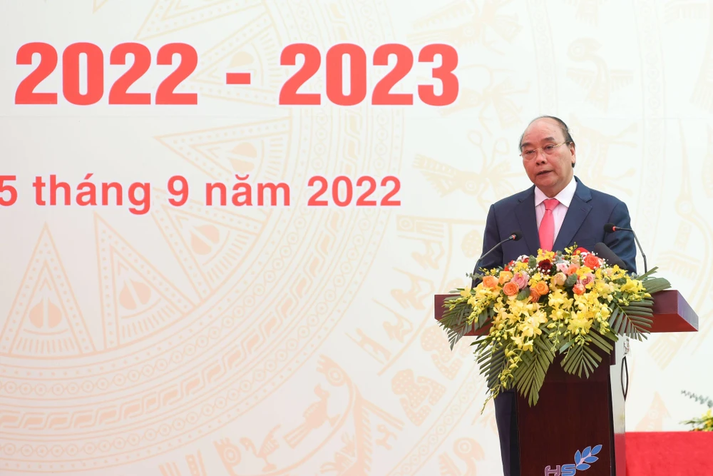 Chủ tịch nước phát biểu tại buổi lễ khai giảng. Ảnh CTV